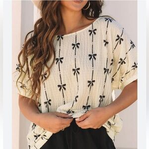 Trendy Boutique Cream and Black Bow Blouse